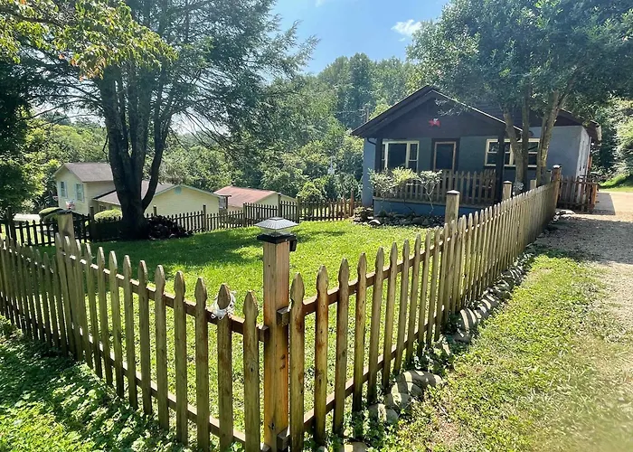 Cozy South Knoxville Home